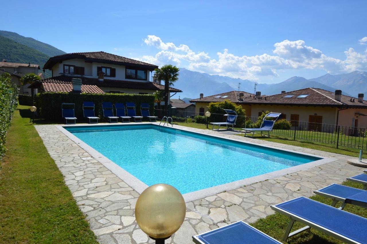 Casa Delle Corti Apartment Colico Luaran gambar
