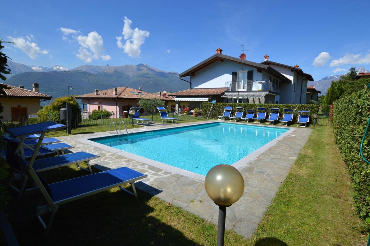 Casa Delle Corti Apartment Colico Luaran gambar