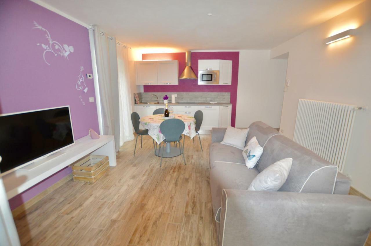 Casa Delle Corti Apartment Colico Luaran gambar