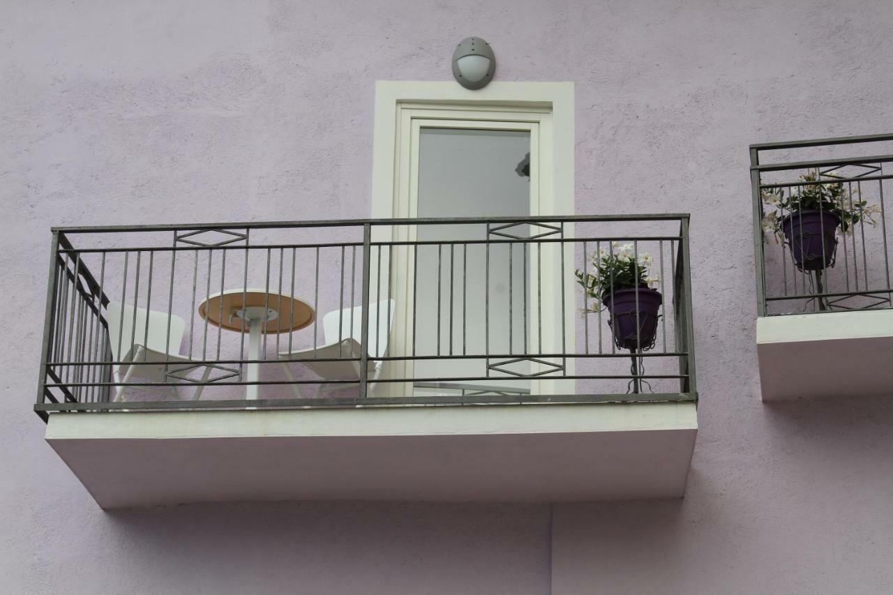 Casa Delle Corti Apartment Colico Luaran gambar